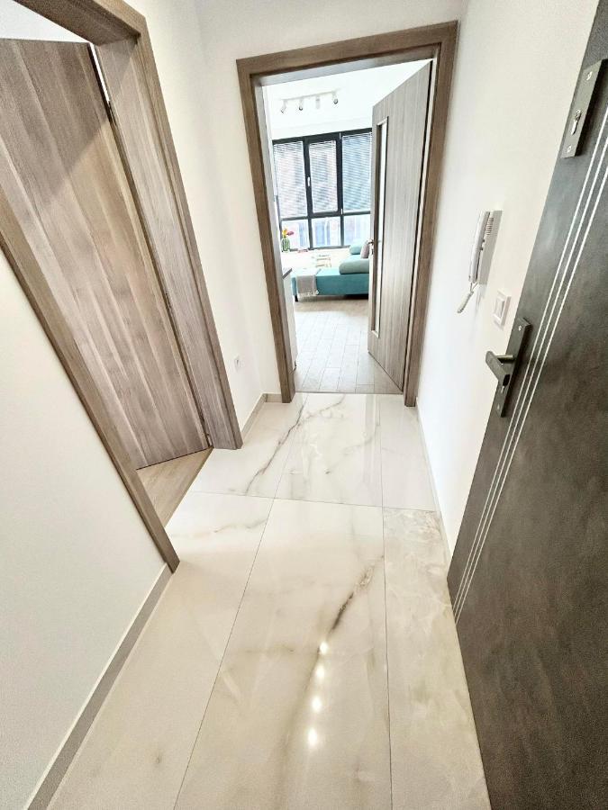 Smart Apartment Mir Varna Exterior foto